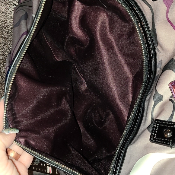 Gently used Coach Daisy Optical Print Tote - Picture 8 of 10